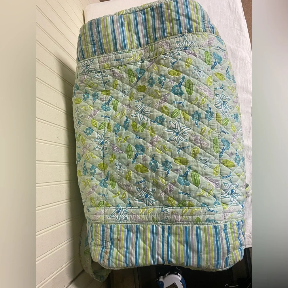Bueno Floral Quilted Overnight/Weekend Bag - Multicolor